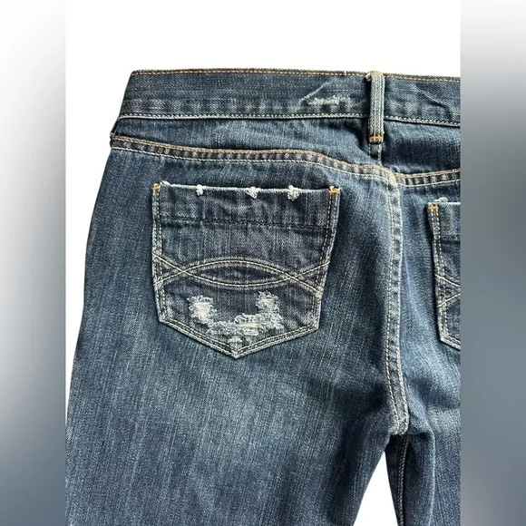 Abercrombie & Fitch Distressed Low-Rise Straight Leg Jeans – Size 30x32 - Picture 11 of 16